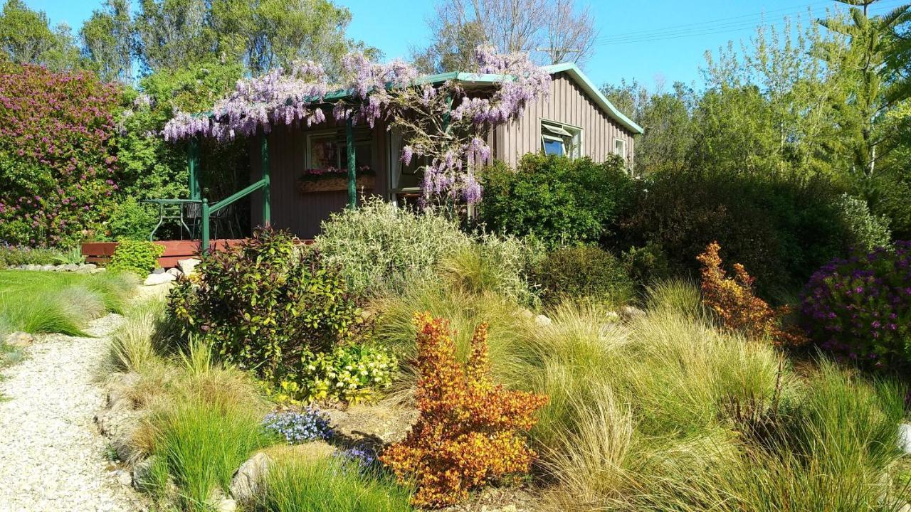 Waterwheel Cottage Upper Moutere Bagian luar foto