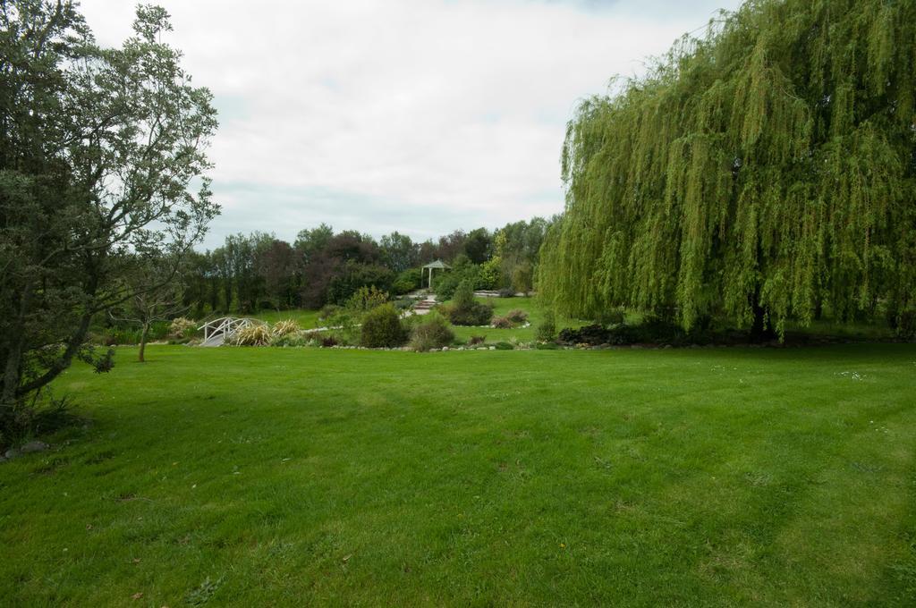 Waterwheel Cottage Upper Moutere Bagian luar foto