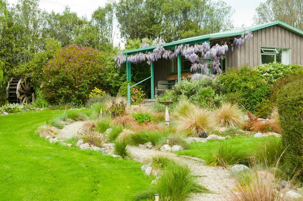 Waterwheel Cottage Upper Moutere Bagian luar foto