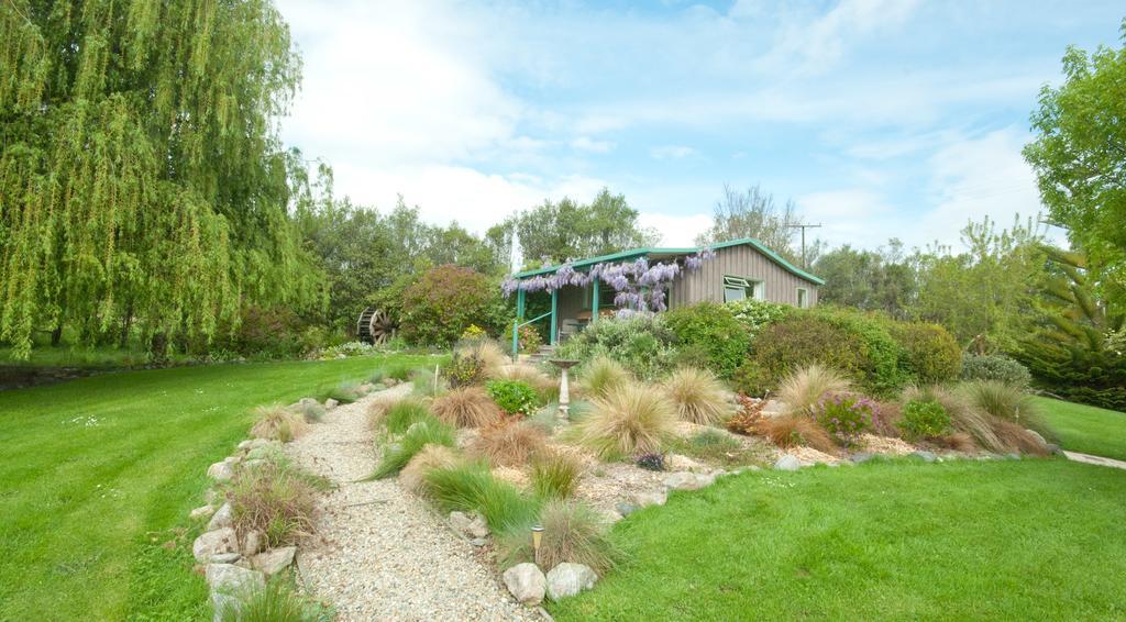 Waterwheel Cottage Upper Moutere Bagian luar foto