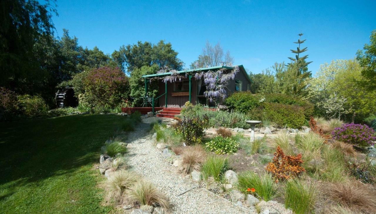 Waterwheel Cottage Upper Moutere Bagian luar foto